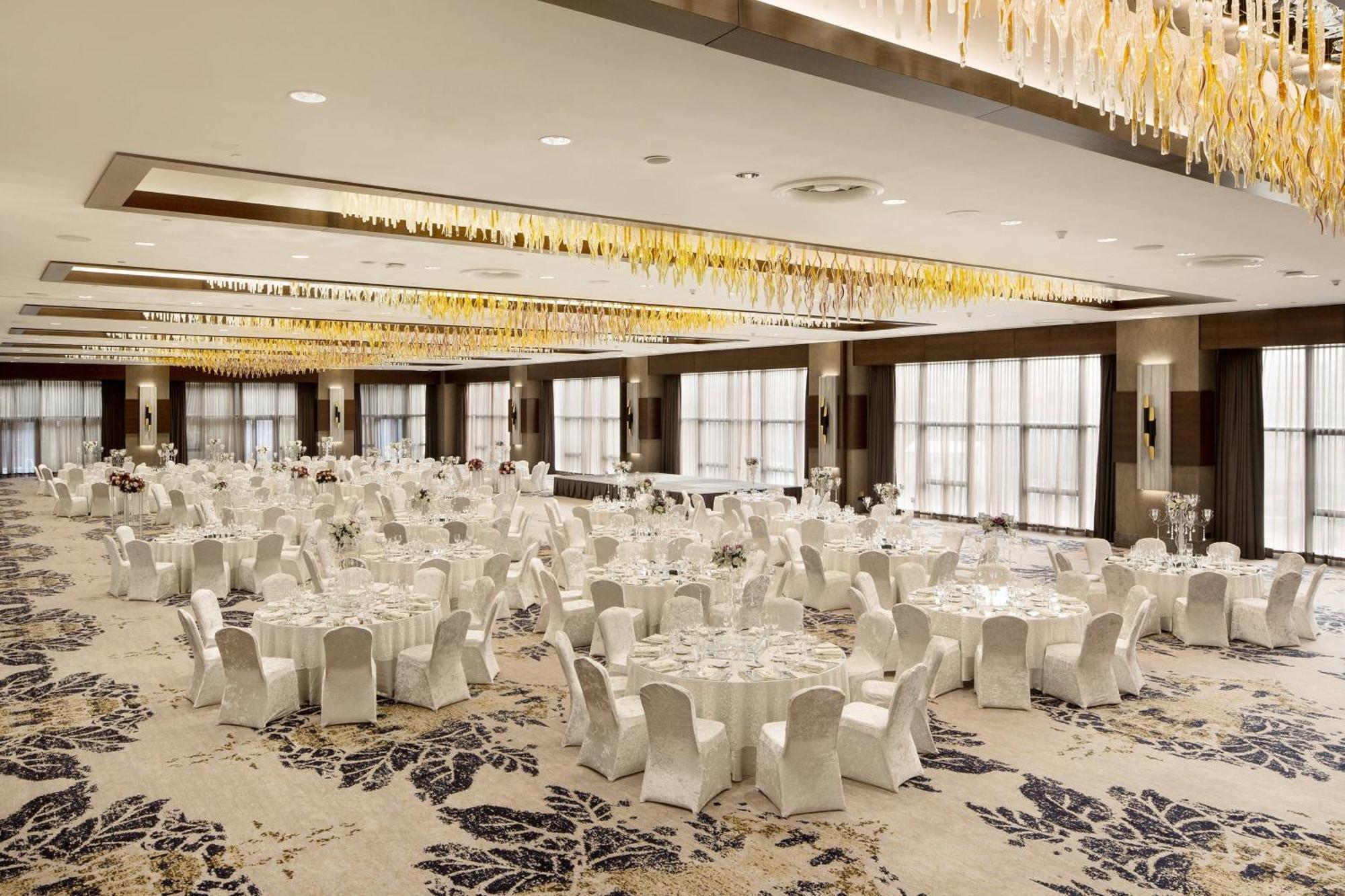 Sheraton Grand Istanbul Atasehir Экстерьер фото