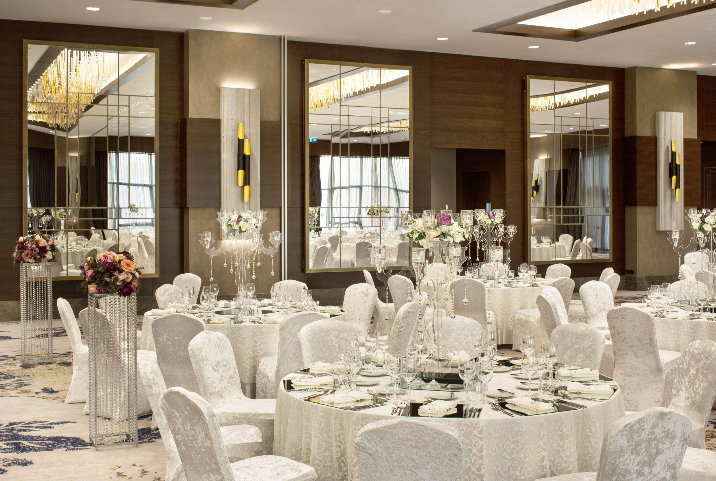 Sheraton Grand Istanbul Atasehir Экстерьер фото